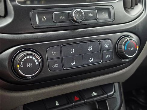 Used 2019 Chevrolet Colorado W/T RWD image 29