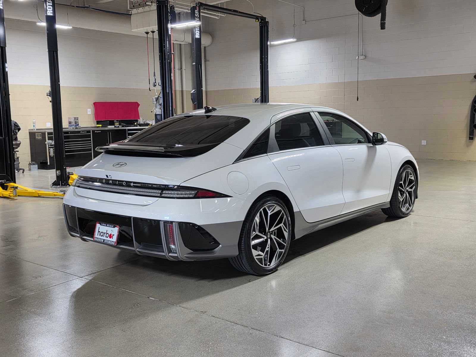 Used 2023 Hyundai Ioniq 6 SEL RWD image 7