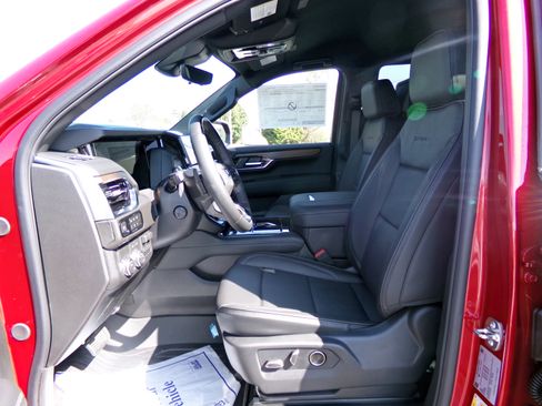 New 2026 GMC Yukon Denali w/ Advanced Technology Package image 9