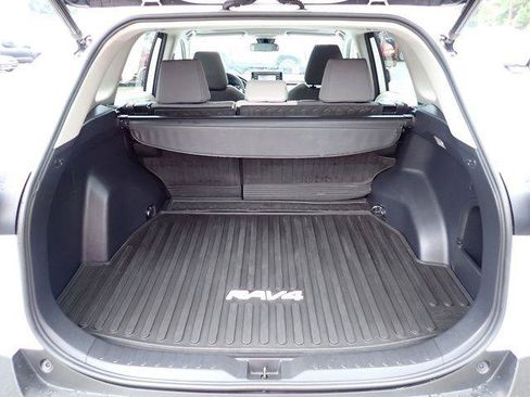 Certified 2021 Toyota RAV4 XLE w/ Convenience Package AWD/4WD image 7