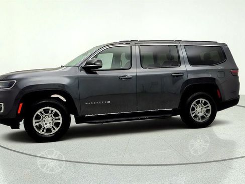 Used 2023 Jeep Wagoneer 4WD image 8