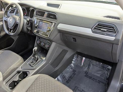 Used 2018 Volkswagen Tiguan S image 20