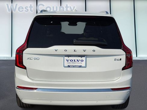 Certified 2025 Volvo XC90 B6 Plus image 6