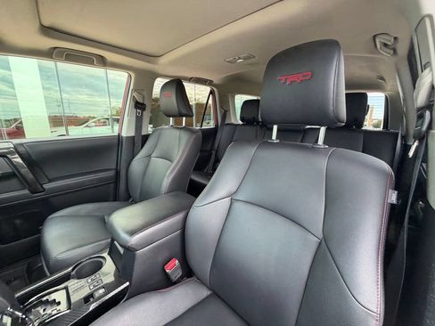 Used 2020 Toyota 4Runner Venture w/ Moonroof Package AWD/4WD image 13