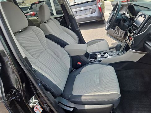 Used 2019 Subaru Forester Premium AWD/4WD image 17