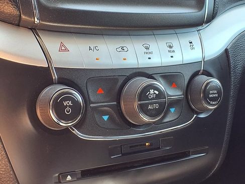 Used 2017 Dodge Journey GT FWD image 20