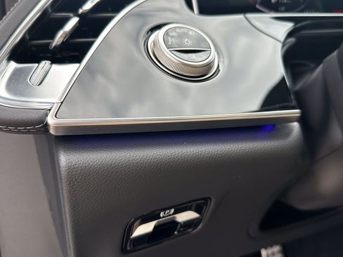 Certified 2025 Mercedes-Benz E 53 AMG e 4MATIC Sedan w/ AMG Dynamic Plus Package image 37