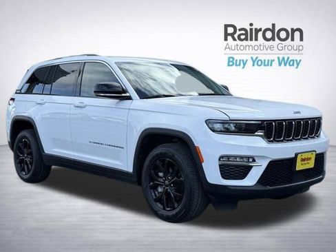 Used 2023 Jeep Grand Cherokee Limited image 1