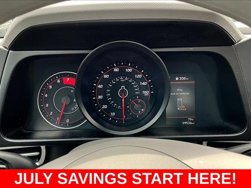 Used 2022 Hyundai Elantra SEL w/ Cargo Package FWD image 16