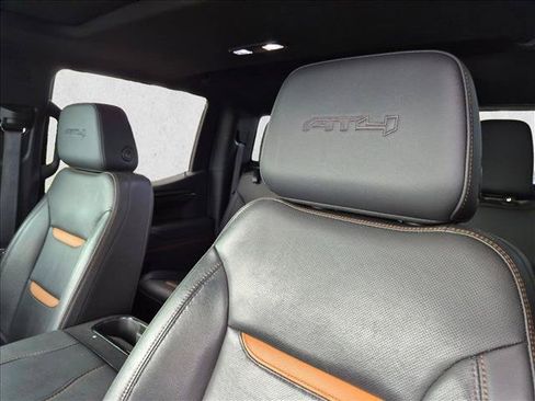 Used 2024 GMC Sierra 1500 AT4 w/ Technology Package AWD/4WD image 5