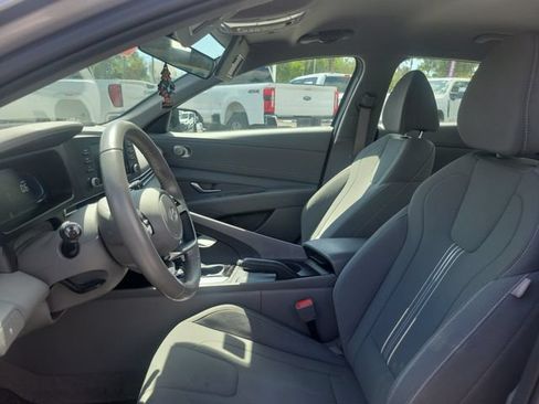 Used 2025 Hyundai Elantra Sport FWD image 17