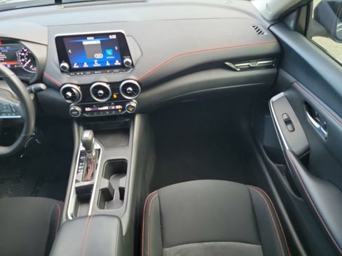 Certified 2024 Nissan Sentra SR FWD image 21