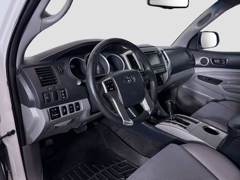Used 2013 Toyota Tacoma 4x4 Double Cab w/ TRD Sport Pkg image 9