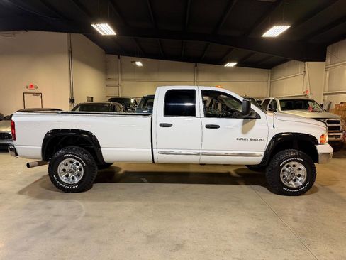 Used 2005 Dodge Ram 3500 Truck SLT image 16