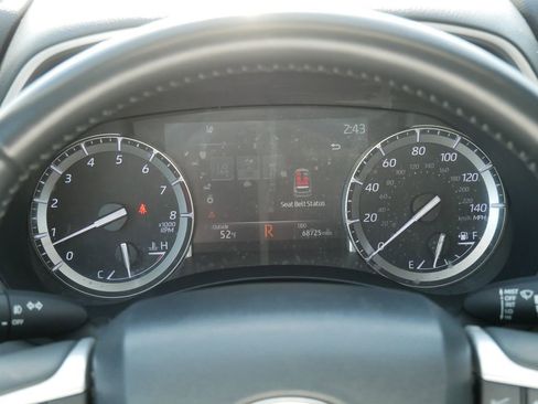 Used 2022 Toyota Highlander XLE image 23