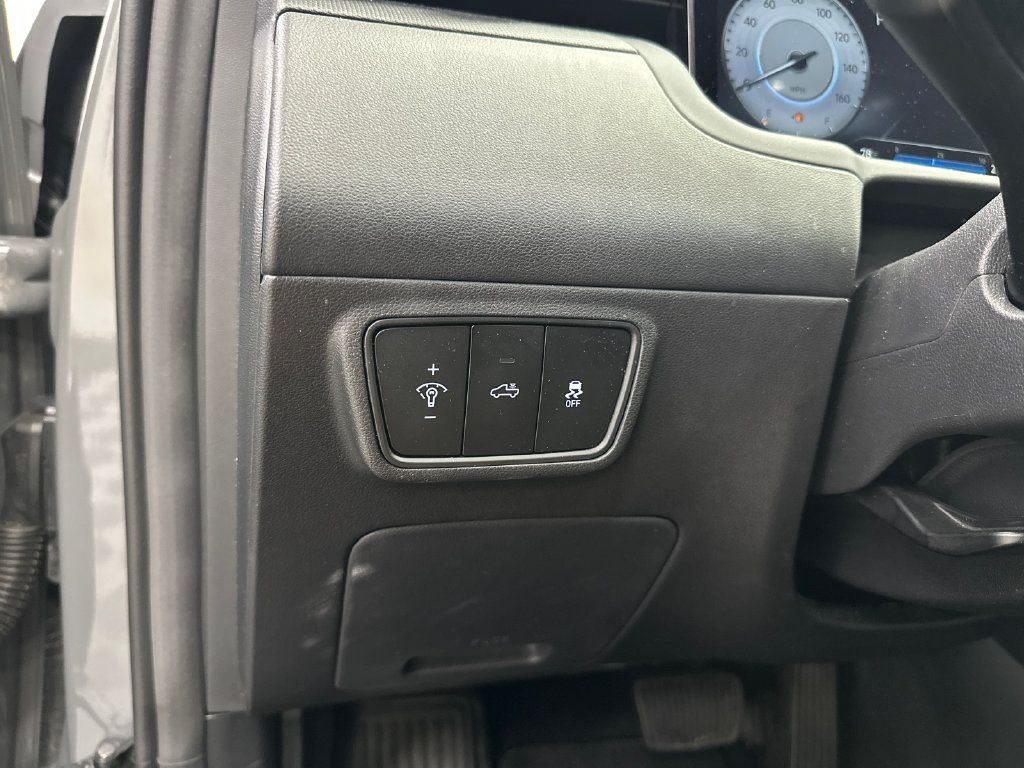 Certified 2024 Hyundai Santa Cruz SEL w/ Activity Package FWD image 33