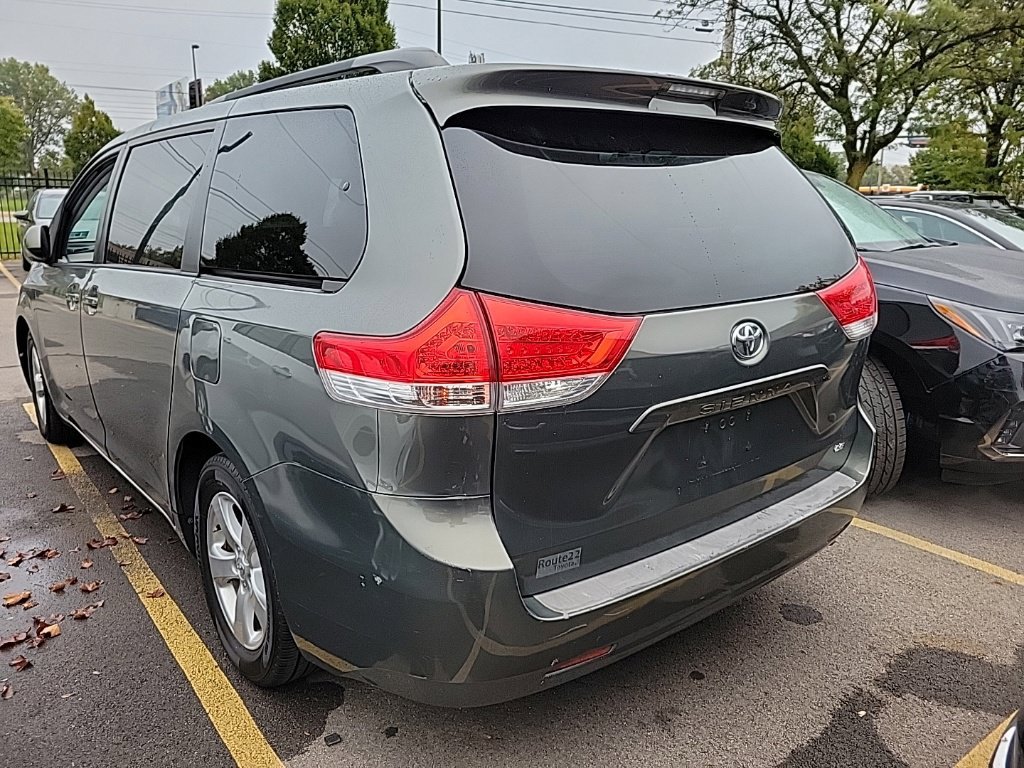 Used 2014 Toyota Sienna LE FWD image 4