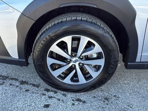 Certified 2025 Subaru Outback Premium image 10