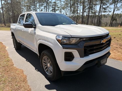 Used 2026 Chevrolet Colorado LT w/ Advanced Trailering Package image 7