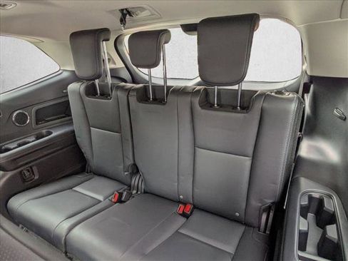 Used 2025 Subaru Ascent Touring w/ Popular Package #1 AWD/4WD image 13