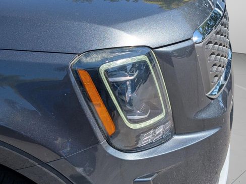Used 2020 Kia Telluride LX FWD image 10