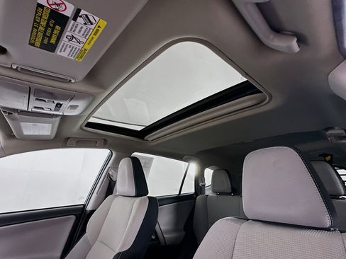 Used 2018 Toyota RAV4 XLE image 24