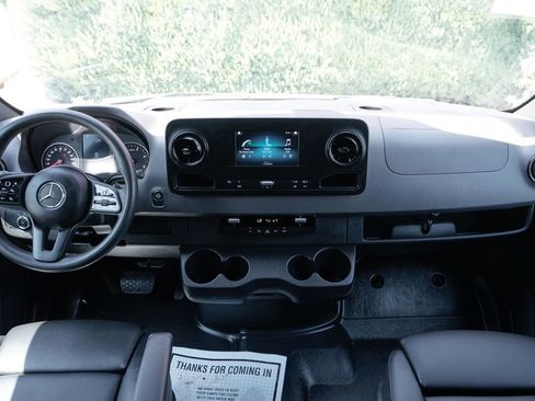 Used 2024 Mercedes-Benz Sprinter 2500 w/ Acoustic Package image 29