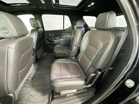 Used 2023 Chevrolet Traverse High Country w/ LPO, Floor Liner Package AWD/4WD image 4