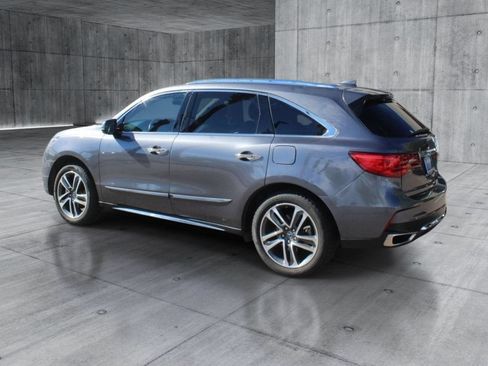 Used 2017 Acura MDX w/ Advance Package FWD image 3