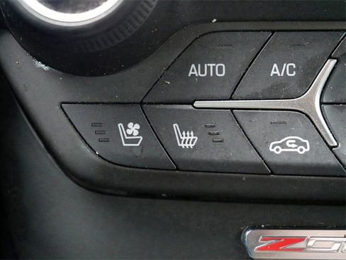 Used 2016 Chevrolet Corvette Z06 w/ 3LZ Preferred Equipment Group image 22