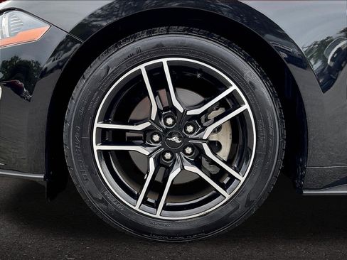 Used 2020 Ford Mustang Premium RWD image 31