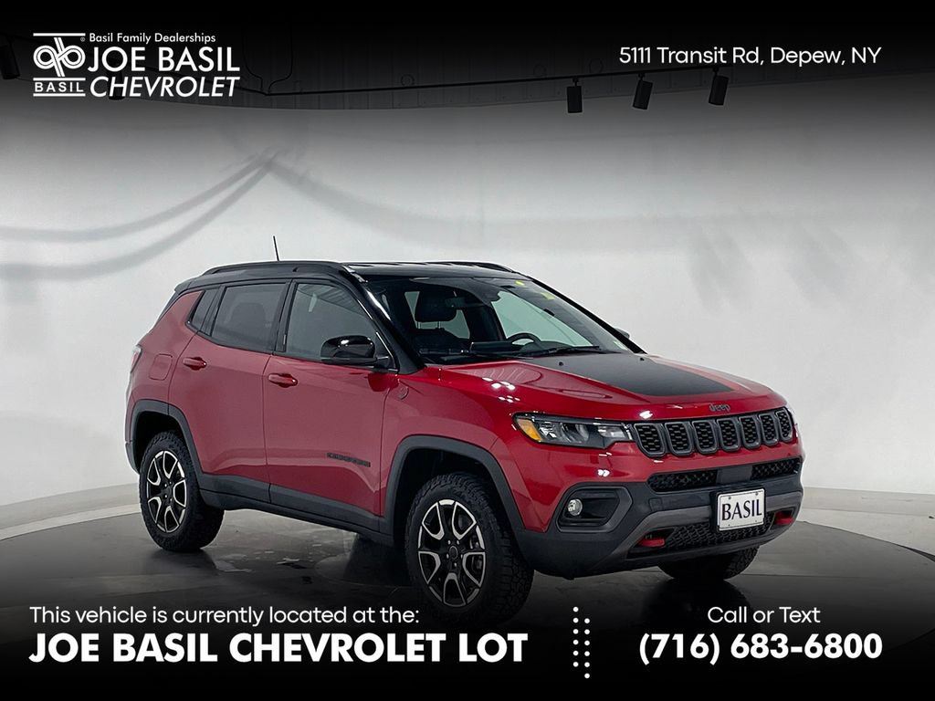 Used 2026 Jeep Compass Trailhawk AWD/4WD image 1