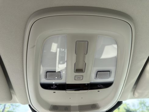 Certified 2023 Volvo XC60 B5 Core w/ Climate Package AWD/4WD image 29