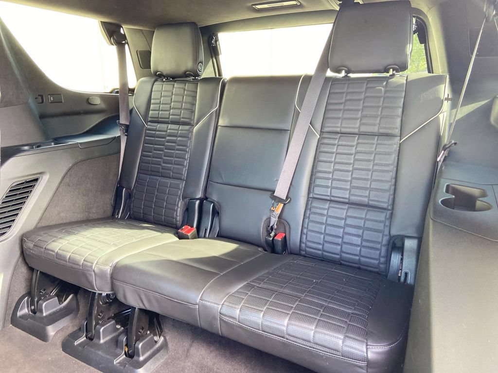 Used 2023 Cadillac Escalade Sport Platinum w/ LPO, ONYX Package AWD/4WD image 25