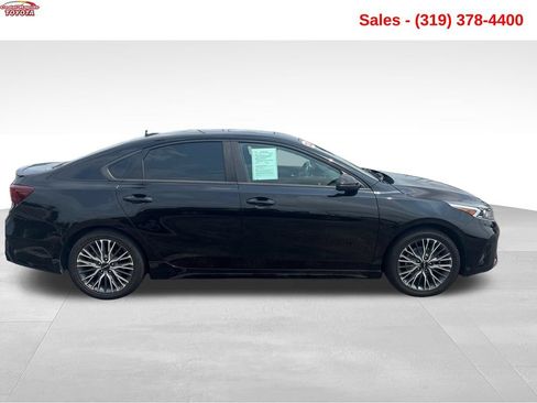 Used 2022 Kia Forte GT-Line w/ GT-Line Premium Package FWD image 6