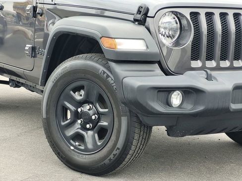 Used 2023 Jeep Wrangler Sport AWD/4WD image 9