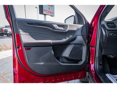 New 2026 Ford Escape ST-Line w/ Tech Pack #1 AWD/4WD image 6