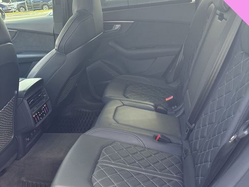 Used 2021 Audi SQ8 Prestige image 20