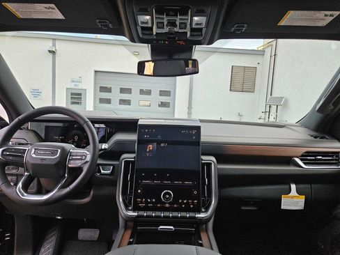 New 2026 GMC Yukon Denali image 27