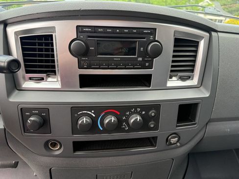 Used 2007 Dodge Ram 1500 Truck SLT AWD/4WD image 6