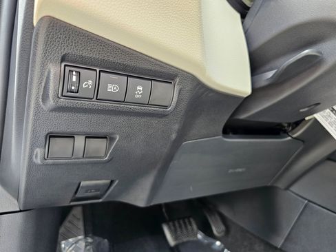 Used 2026 Toyota Corolla Cross LE w/ Moonroof Package AWD/4WD image 21