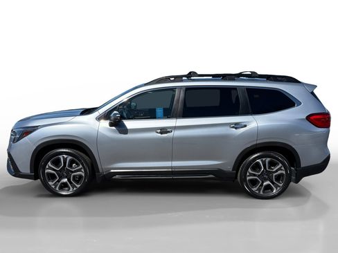 Used 2023 Subaru Ascent Touring image 2