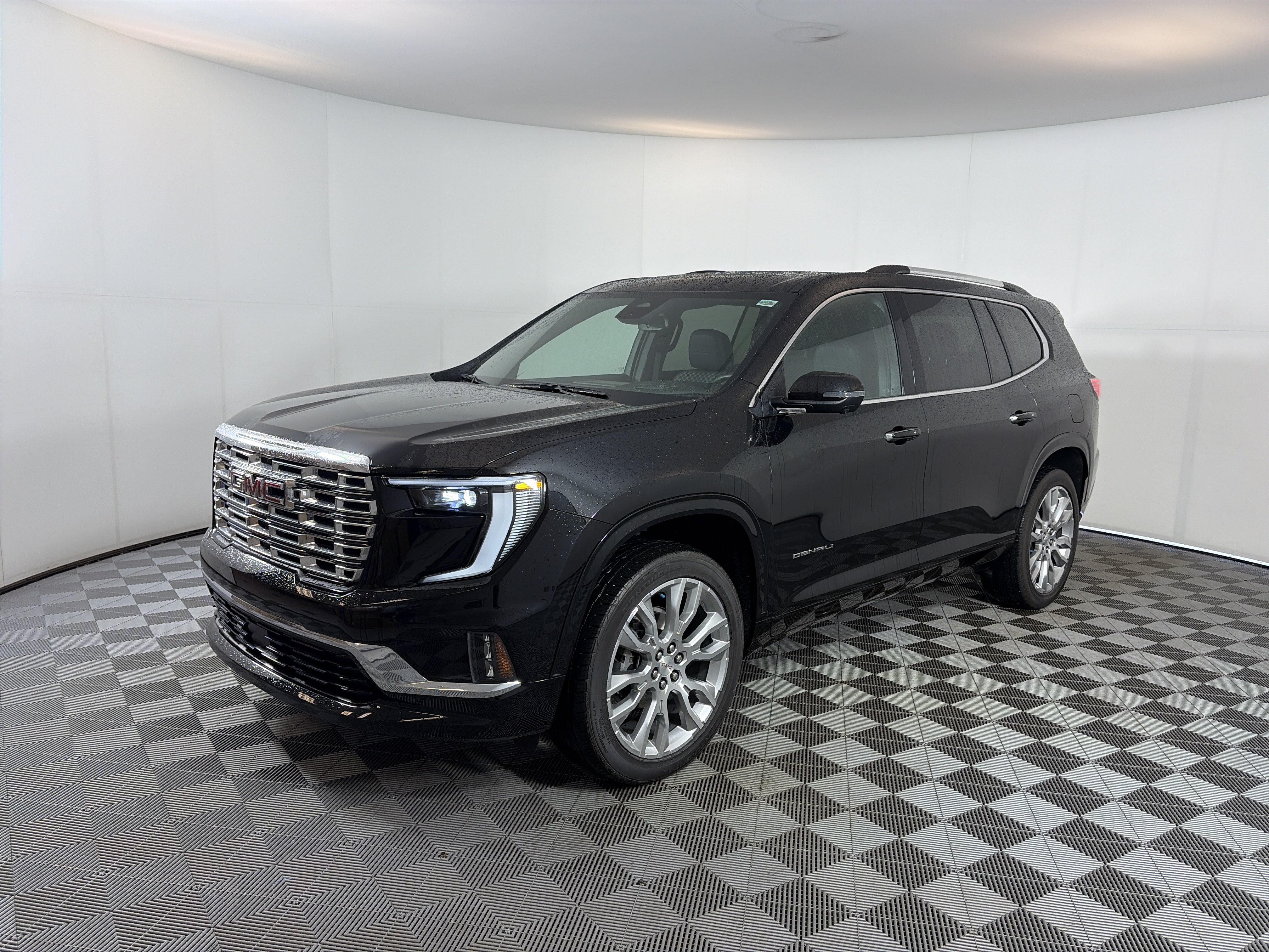 Certified 2024 GMC Acadia Denali w/ LPO, Floor Liner Package AWD/4WD image 2