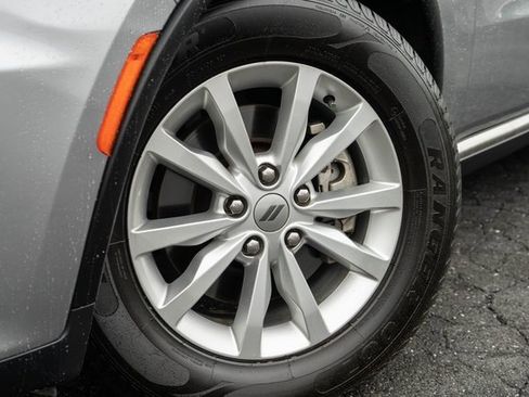 Used 2021 Dodge Durango SXT w/ 3rd Row Seating Group image 2