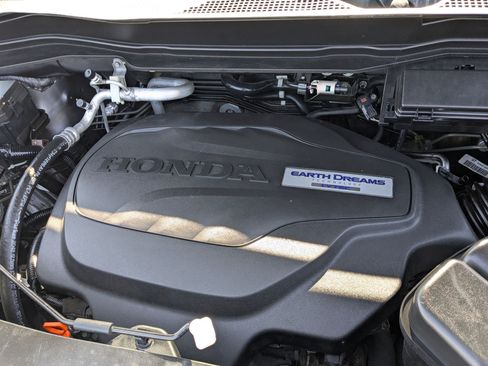 Used 2016 Honda Pilot Elite image 39
