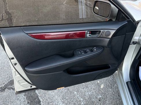 Used 2004 Lexus ES 330 image 26