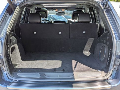 Used 2019 Jeep Grand Cherokee Overland AWD/4WD image 6