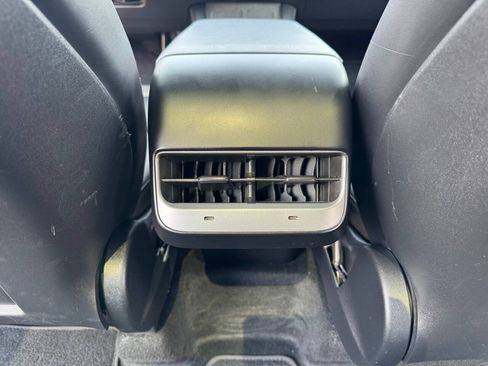 Used 2023 Tesla Model Y Long Range AWD/4WD image 32