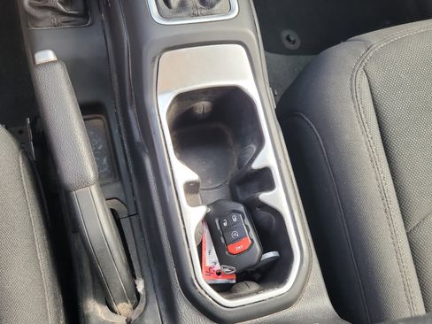 Used 2020 Jeep Wrangler Sport image 22