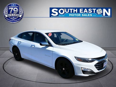 Used 2022 Chevrolet Malibu LT FWD image 2